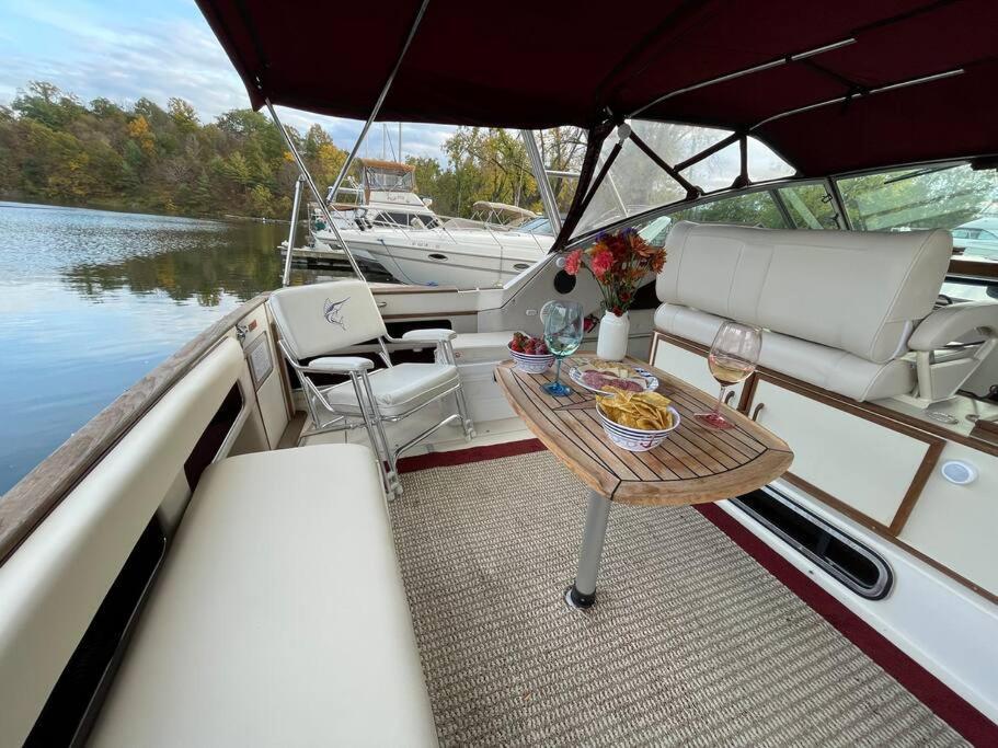 Private Yacht On Catskill Creek Exterior foto